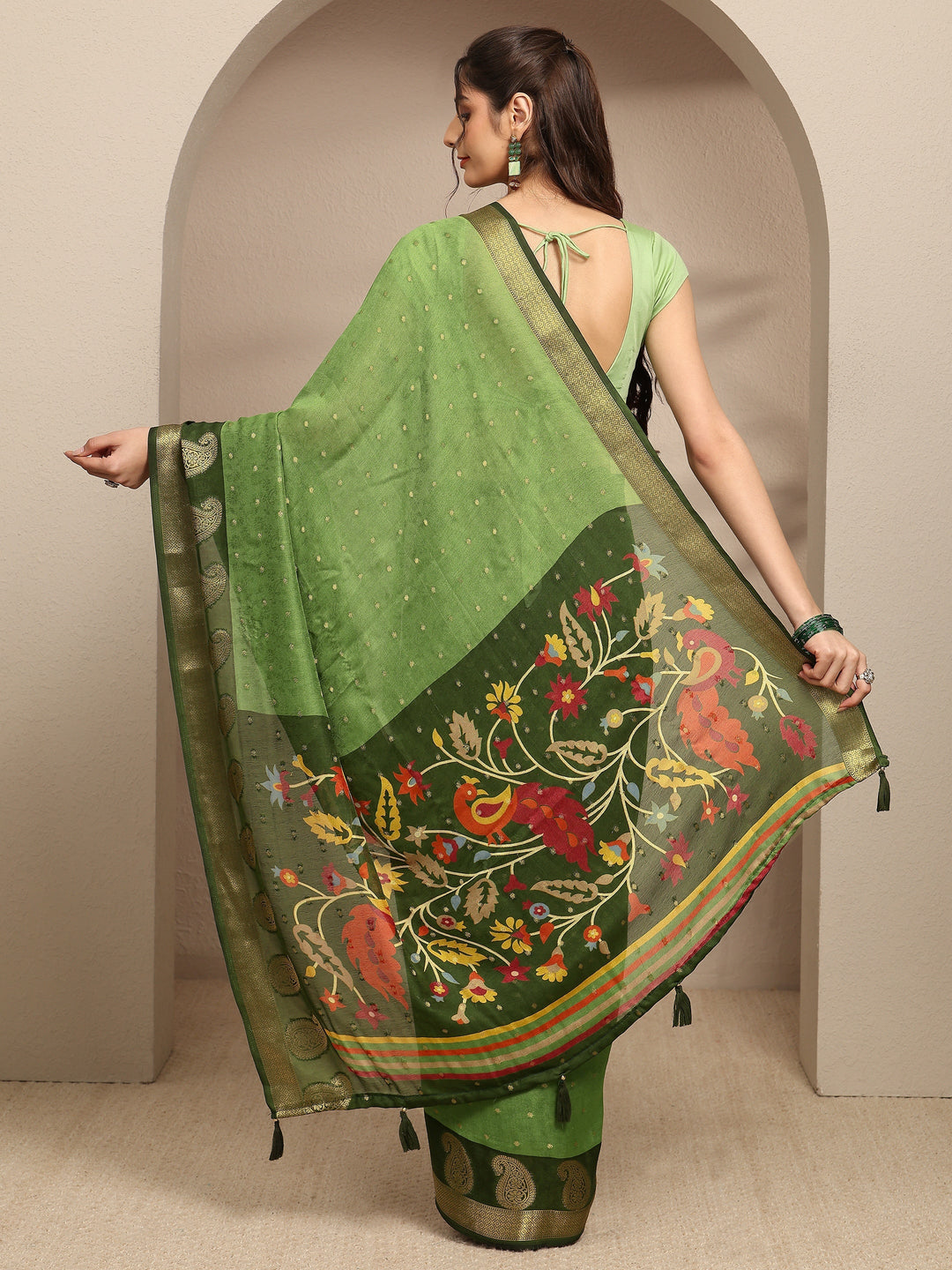 Green Paisley Woven Design Silk Blend Saree With Unstitched Blouse Piece