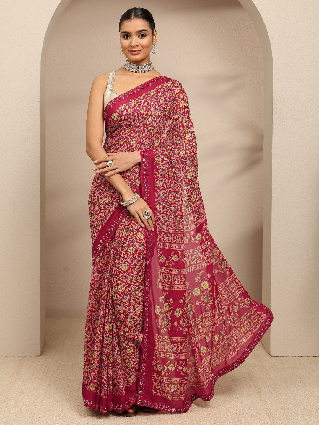 Red Floral Printed Silk Blend Saree With Unstitched Blouse Piece