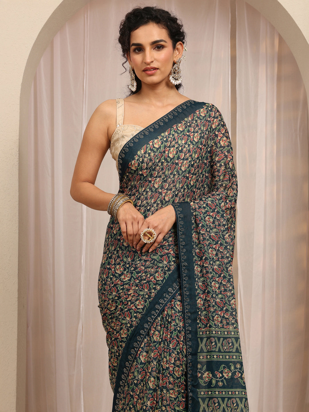 Navy Blue Floral Printed Silk Blend Saree With Unstitched Blouse Piece
