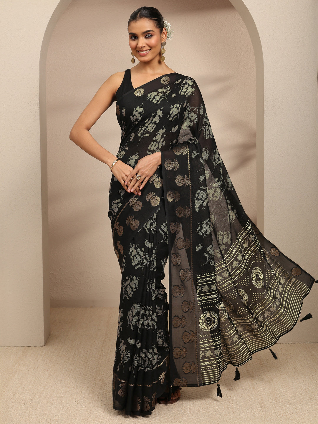 Black Floral Printed Silk Blend Saree With Unstitched Blouse Piece