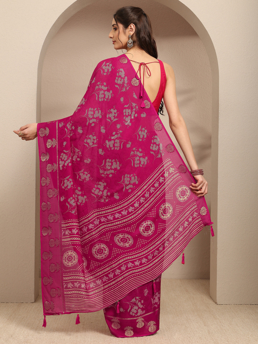 Pink Floral Printed Silk Blend Saree With Unstitched Blouse Piece