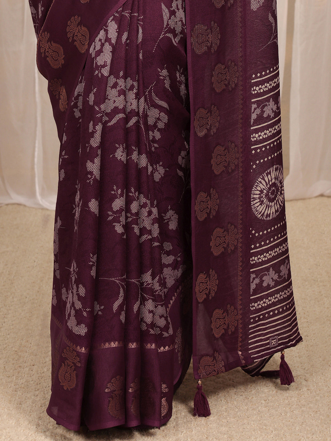 Maroon Floral Printed Silk Blend Saree With Unstitched Blouse Piece