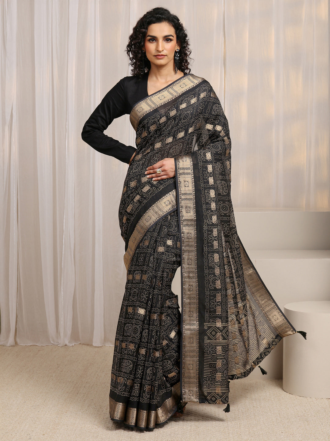 Black Bandhani Printed Silk Blend Saree 
With Unstitched Blouse Piece
