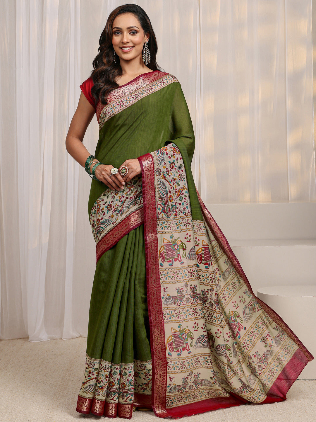 Green Ethnic Motif Printed Silk Blend Saree 
With Unstitched Blouse Piece