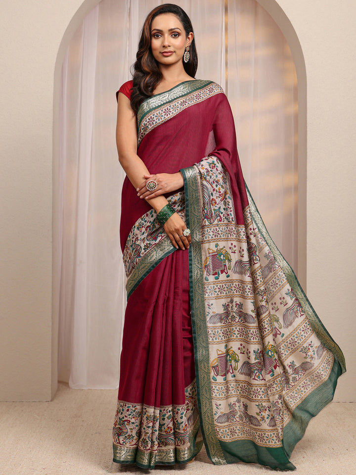 Red Ethnic Motif Printed Silk Blend Saree 
With Unstitched Blouse Piece