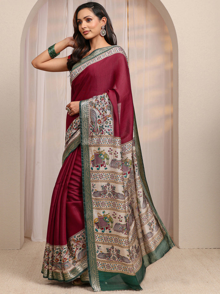 Red Ethnic Motif Printed Silk Blend Saree 
With Unstitched Blouse Piece