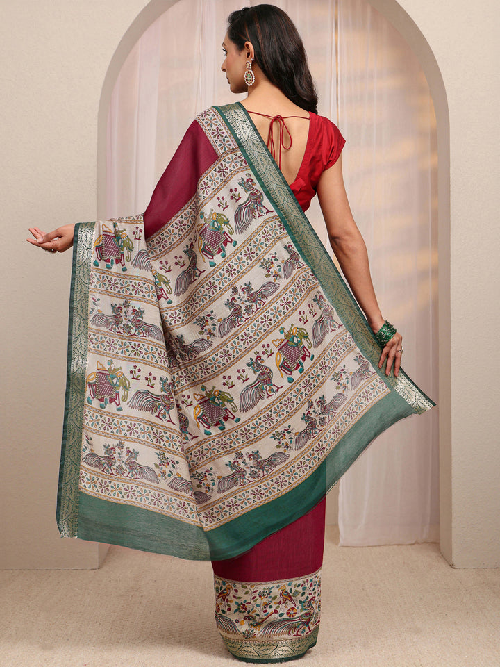 Red Ethnic Motif Printed Silk Blend Saree 
With Unstitched Blouse Piece