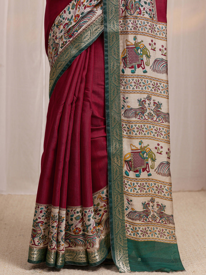 Red Ethnic Motif Printed Silk Blend Saree 
With Unstitched Blouse Piece