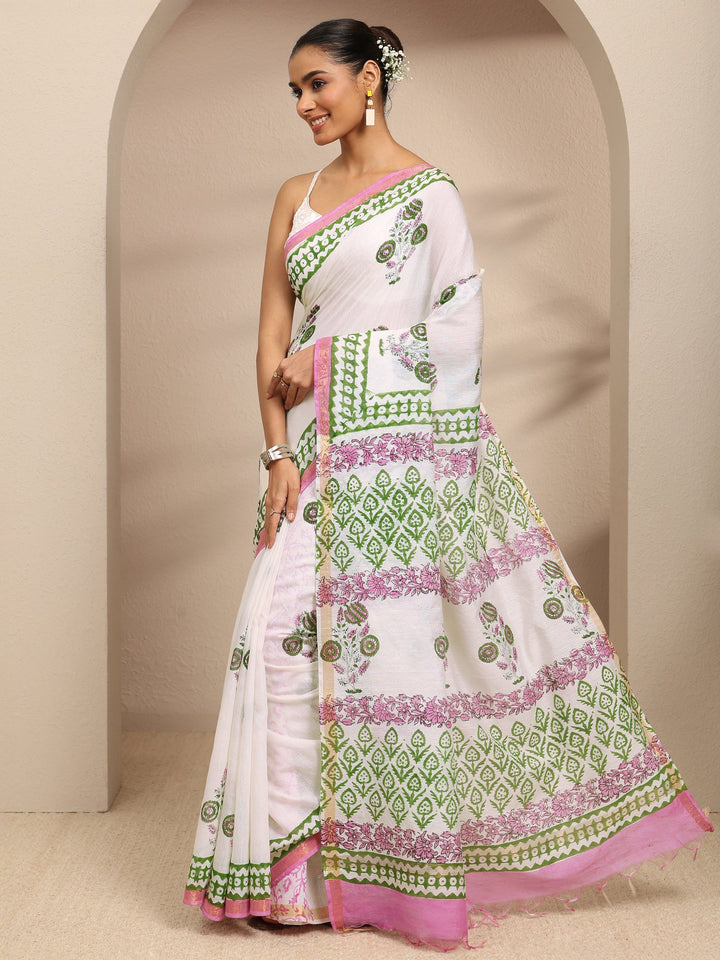 White Floral Printed Cotton Blend Saree With Unstitched Blouse Piece
