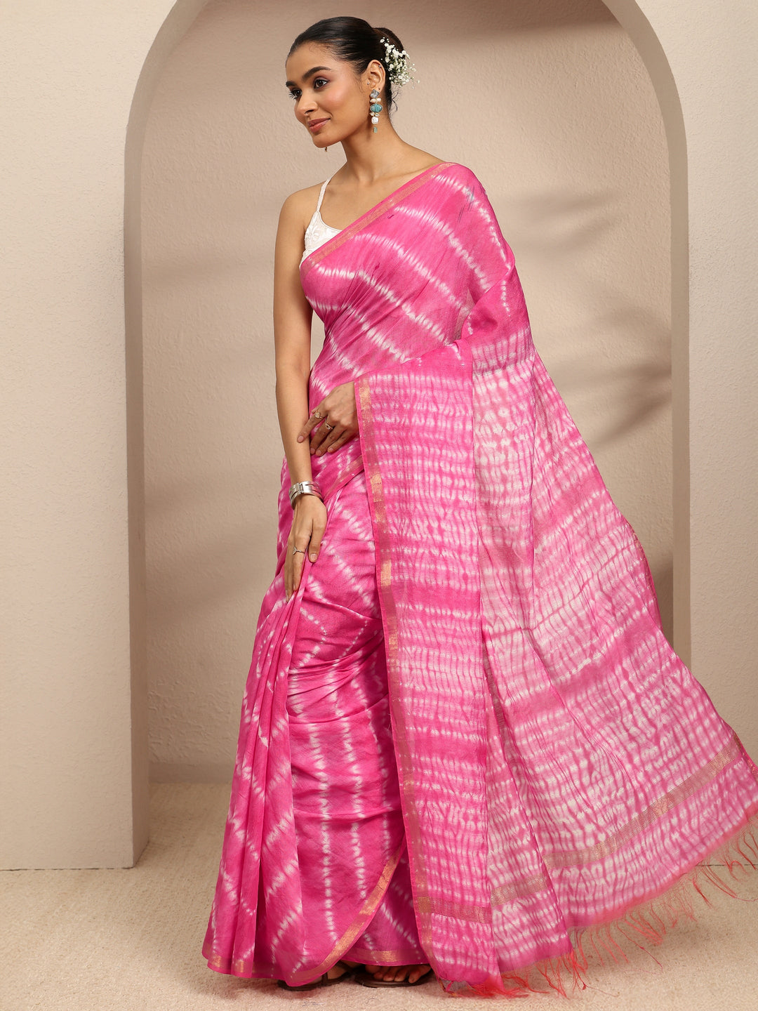 Pink Tie And Dye Printed Cotton Blend Saree With Unstitched Blouse Piece