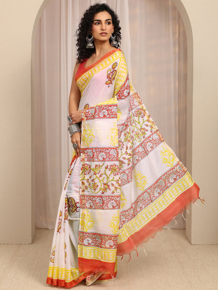 White Floral Printed Cotton Blend Saree With Unstitched Blouse Piece