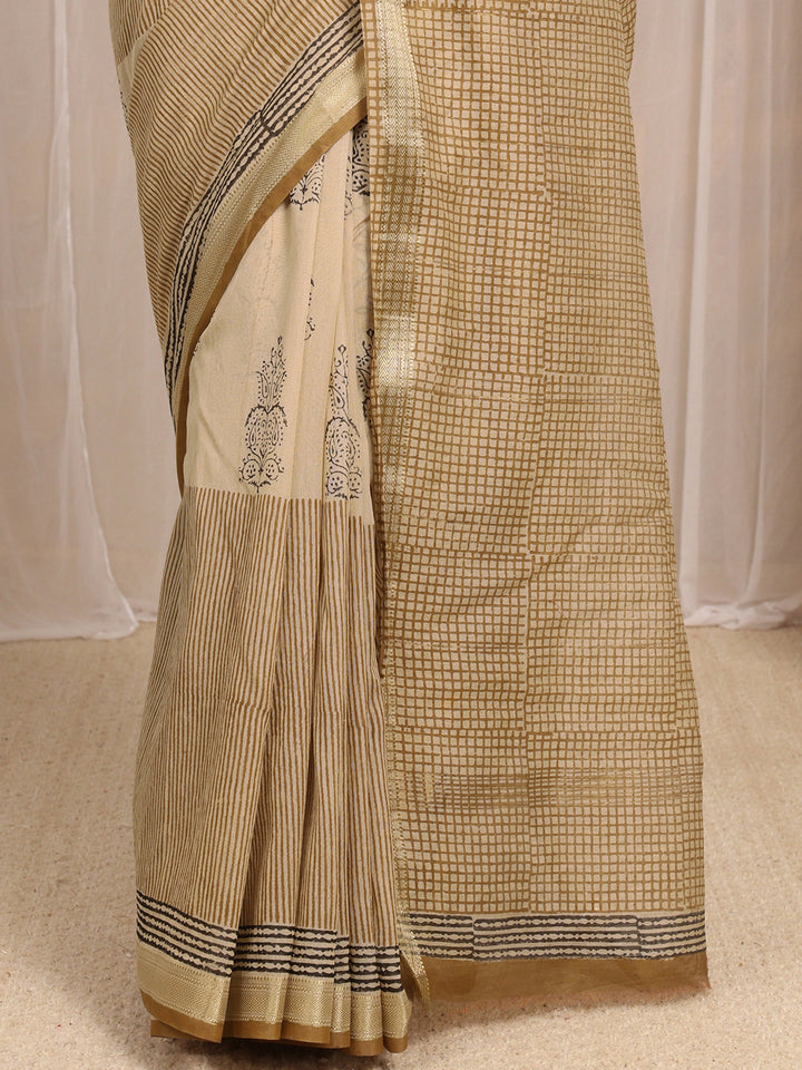 Brown Printed Cotton Blend Saree With Unstitched Blouse Piece