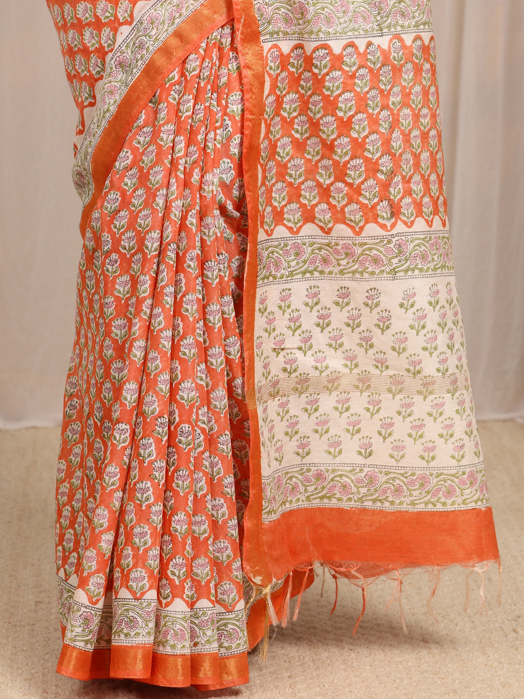 Orange Floral Printed Cotton Blend Saree With Unstitched Blouse Piece