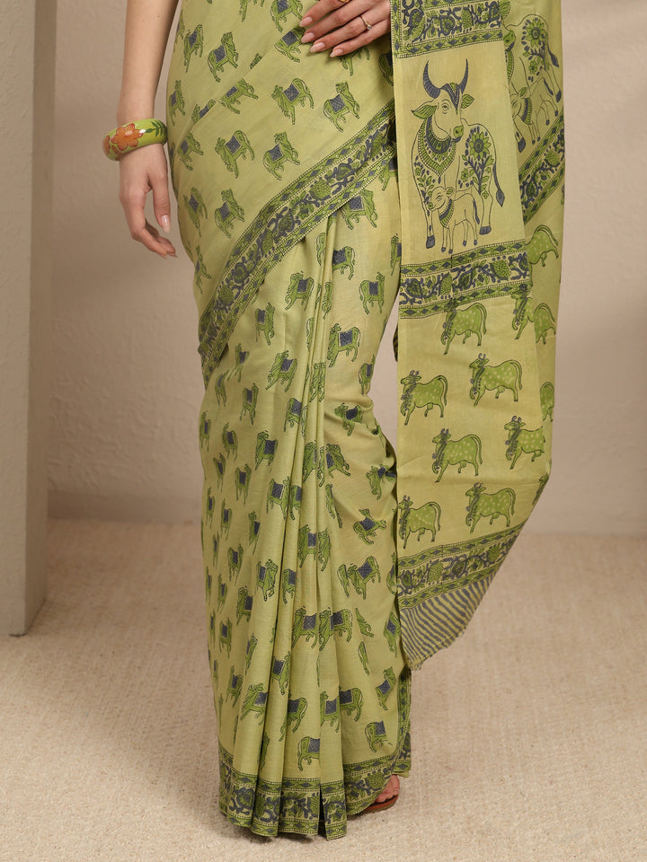 Green Ethnic Motifs Printed Cotton Blend Saree With Unstitched Blouse Piece
