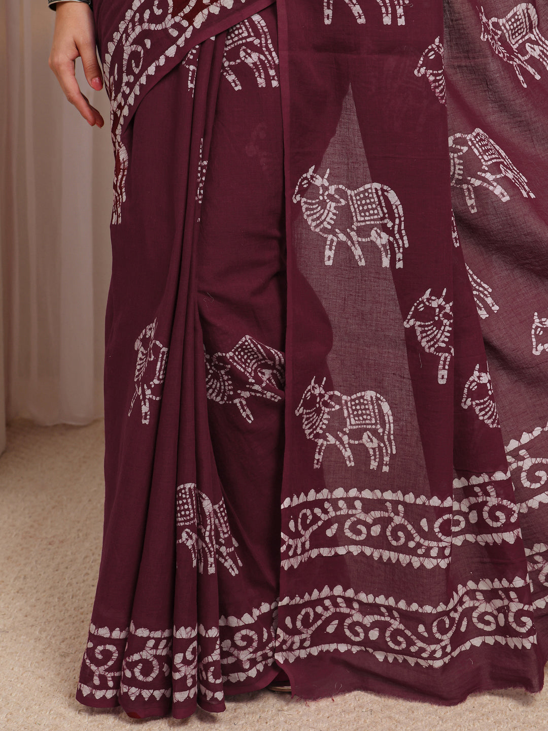 Maroon Printed Cotton Saree 
With Unstitched Blouse Piece