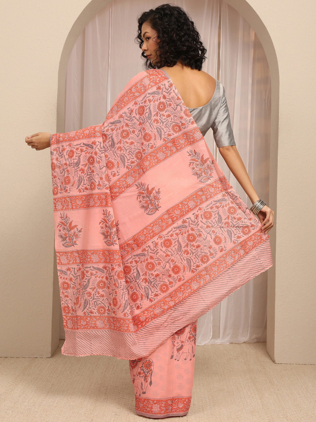 Peach Printed Cotton Blend Saree With Unstitched Blouse Piece