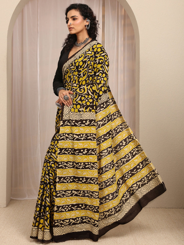 Black Floral Printed Cotton Blend Saree With Unstitched Blouse Piece