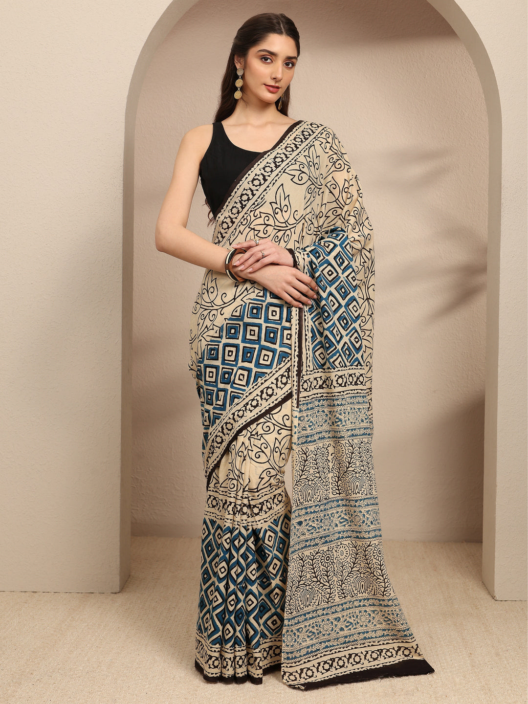 Beige Floral Printed Cotton Blend Saree With Unstitched Blouse Piece