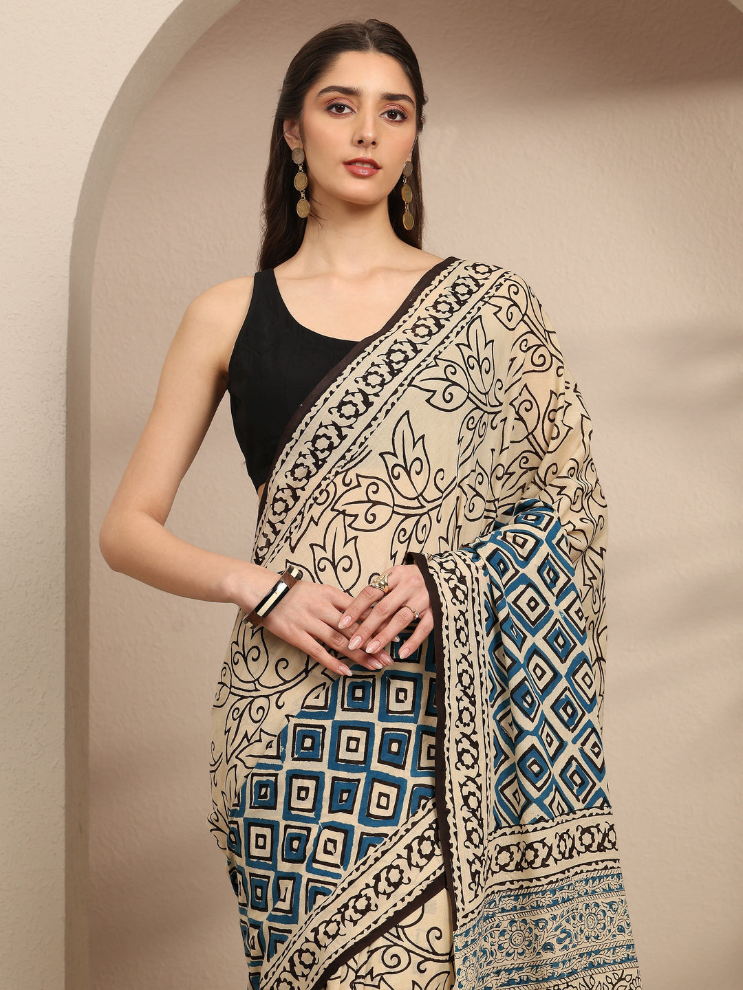Beige Floral Printed Cotton Blend Saree With Unstitched Blouse Piece