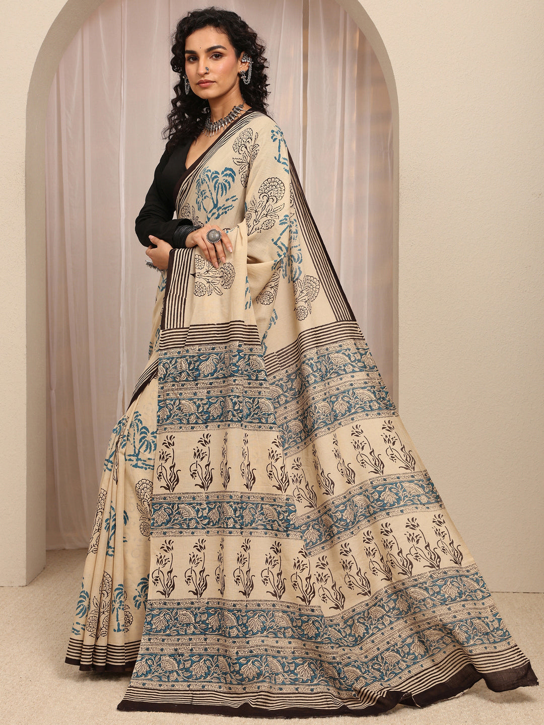 Beige Floral Printed Cotton Blend Saree With Unstitched Blouse Piece