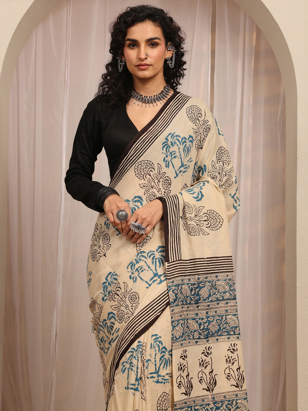 Beige Floral Printed Cotton Blend Saree With Unstitched Blouse Piece