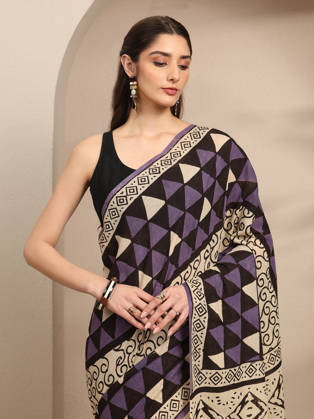 Beige Ethnic Motifs Printed Cotton Blend Saree With Unstitched Blouse Piece