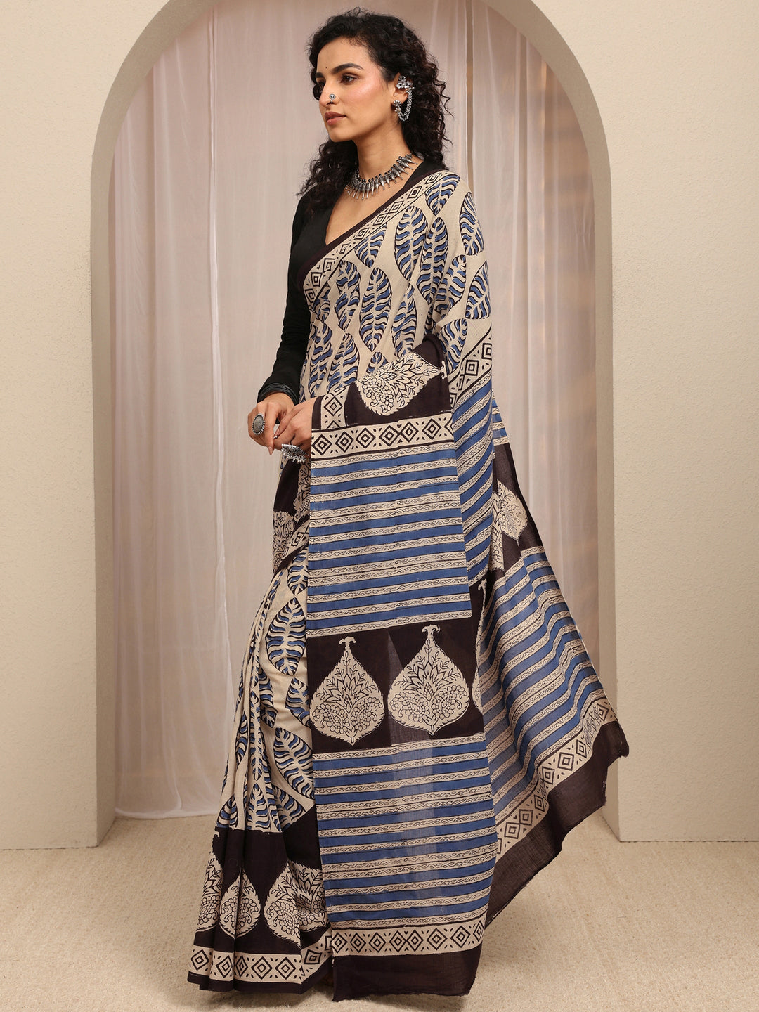 Beige Paisley Printed Cotton Blend Saree With Unstitched Blouse Piece