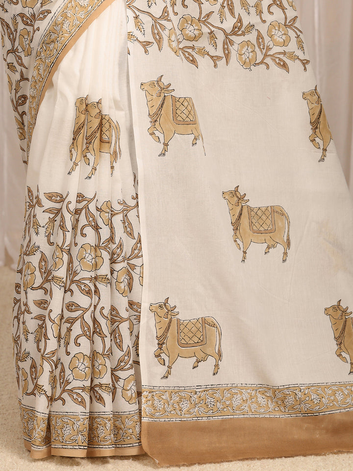 White Printed Cotton Blend Saree With Unstitched Blouse Piece
