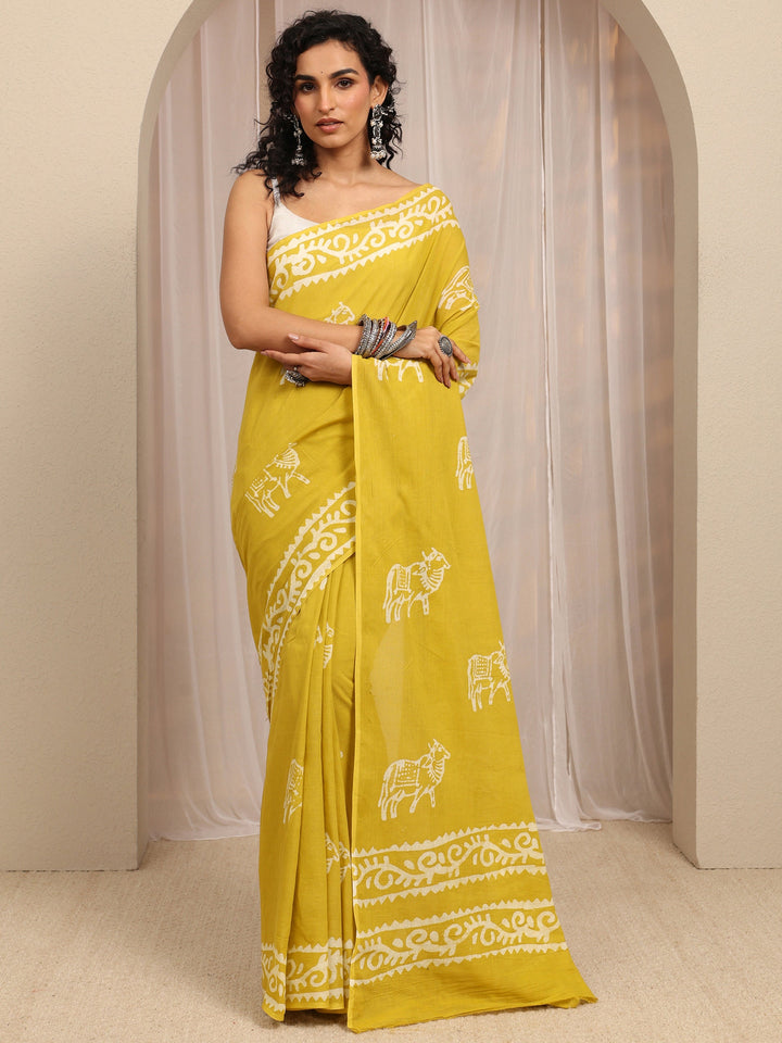 Mustard Printed Cotton Blend Saree With Unstitched Blouse Piece