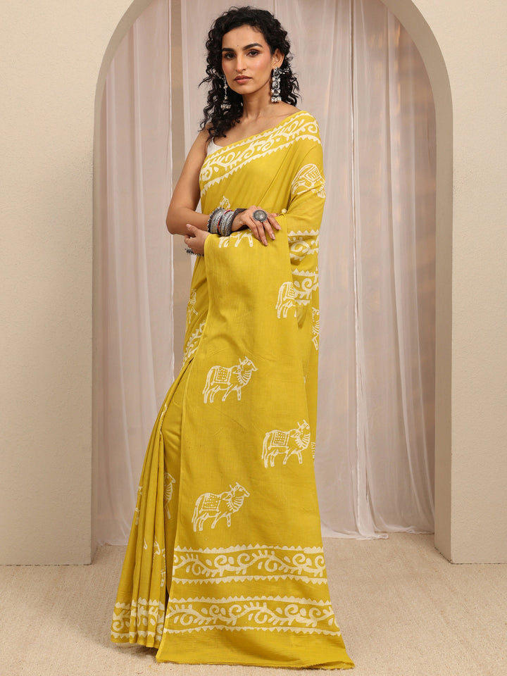 Mustard Printed Cotton Blend Saree With Unstitched Blouse Piece