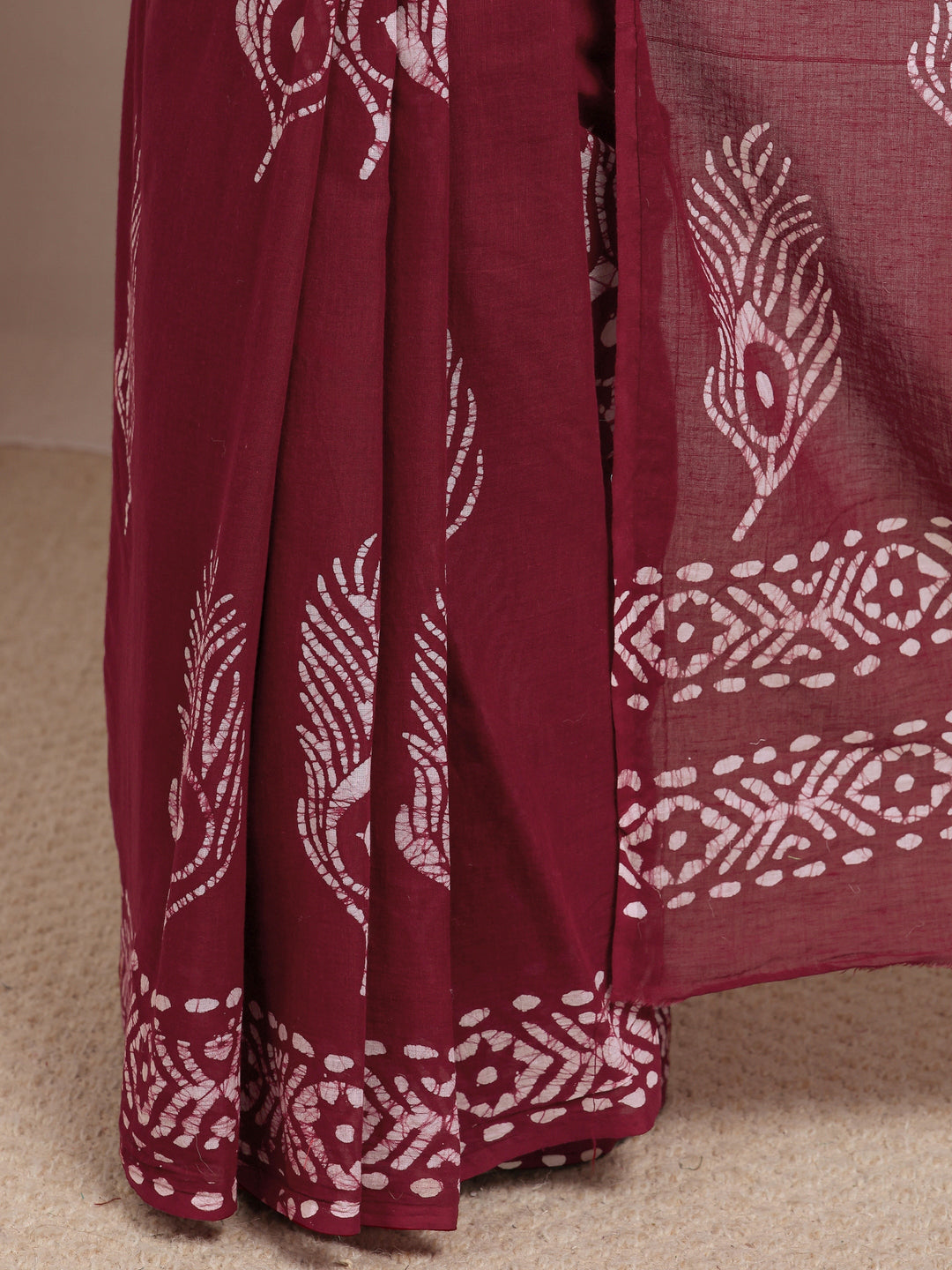 Maroon Printed Cotton Saree 
With Unstitched Blouse Piece