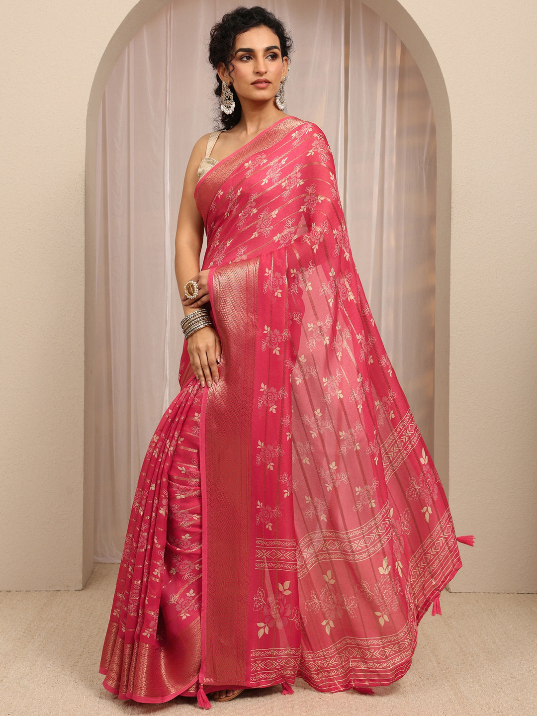 Coral Floral Printed Silk Blend Saree With Unstitched Blouse Piece