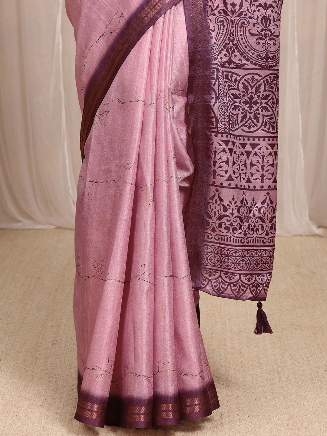Purple Floral Printed Silk Blend Saree With Unstitched Blouse Piece
