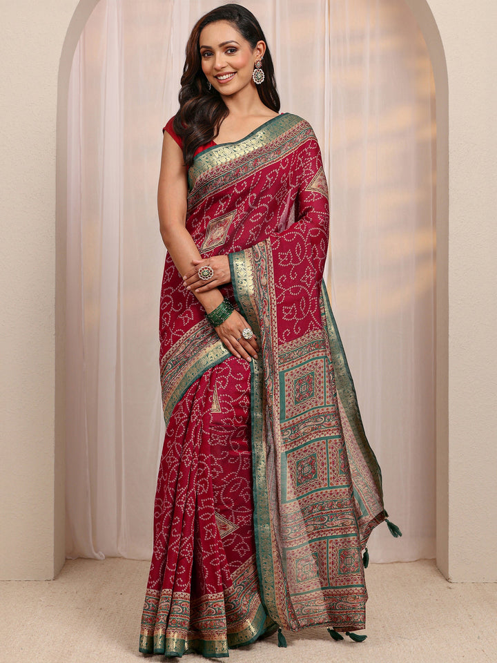 Red Bandhani Printed Silk Blend Saree 
With Unstitched Blouse Piece