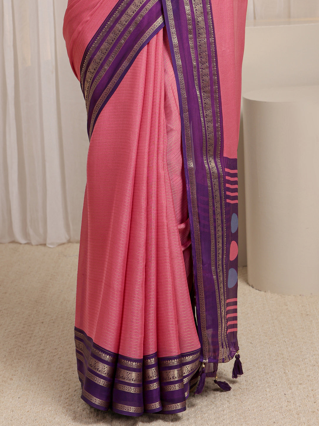 Pink Printed Silk Blend Saree 
With Unstitched Blouse Piece