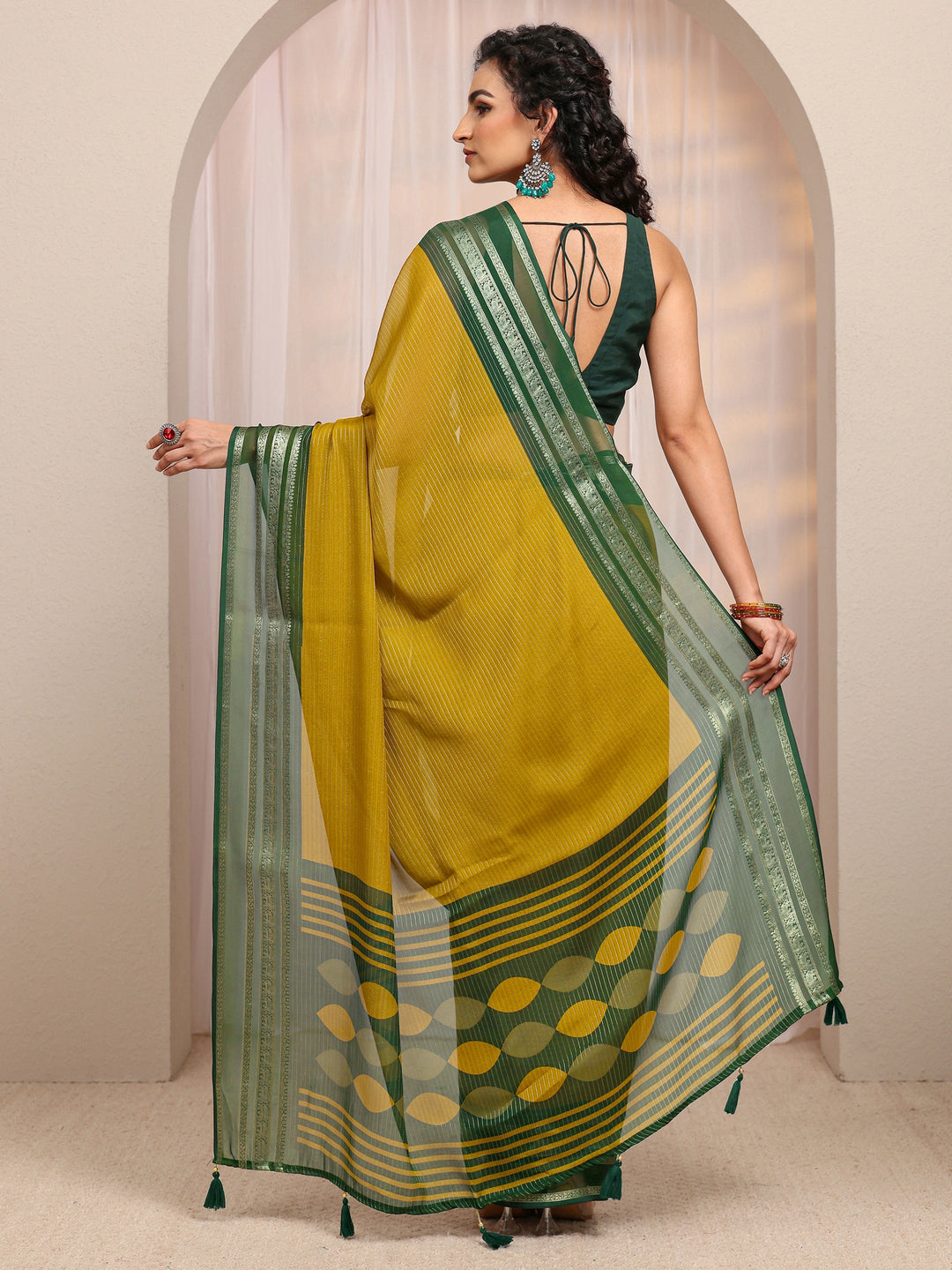 Mustard Printed Silk Blend Saree 
With Unstitched Blouse Piece