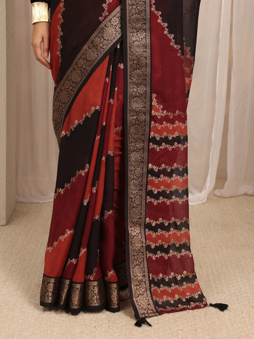 Multi Floral Woven Design Silk Blend Saree With Unstitched Blouse Piece