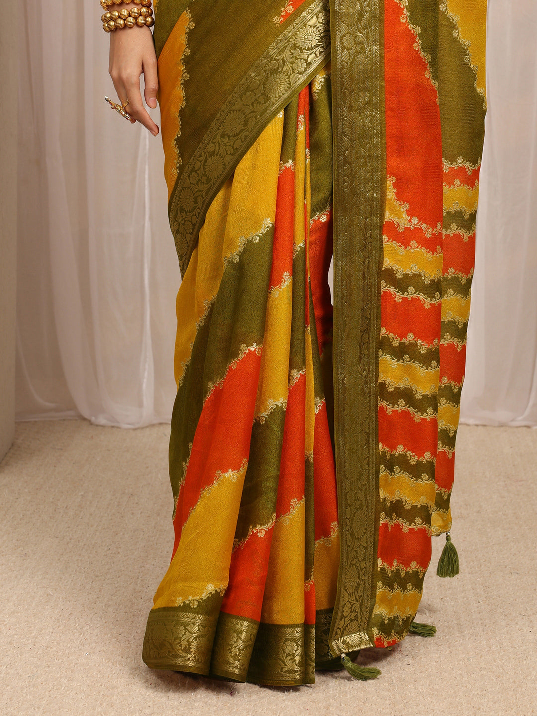 Multi Floral Woven Design Silk Blend Saree With Unstitched Blouse Piece