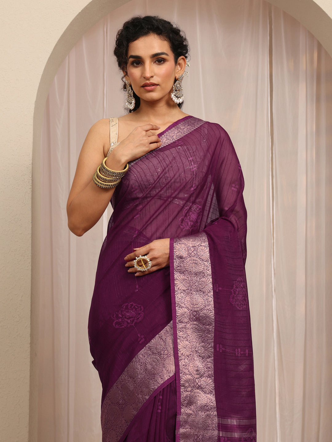 Burgundy Floral Woven Design Silk Blend Saree With Unstitched Blouse Piece