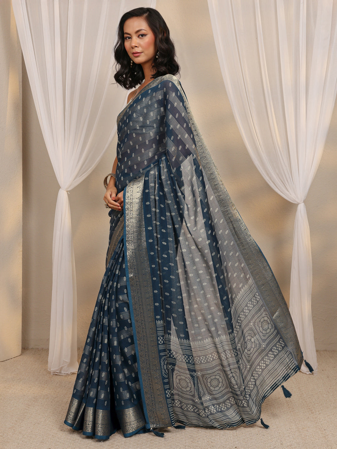 Navy Blue Woven Design Silk Blend Saree With Unstitched Blouse Piece
