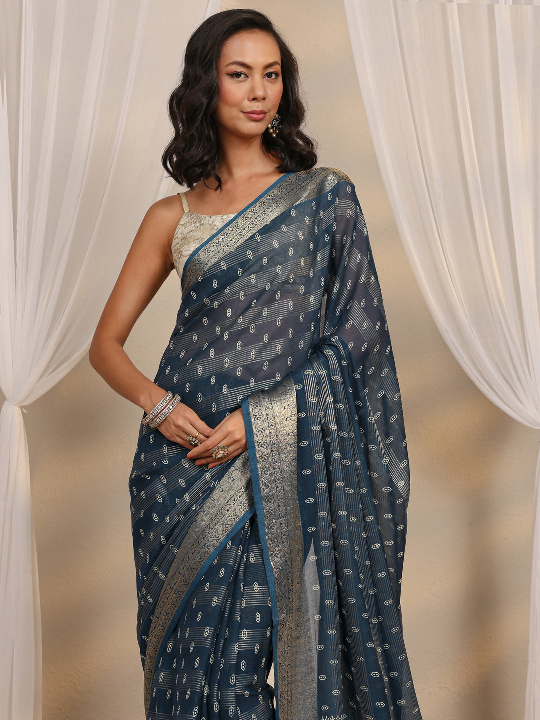 Navy Blue Woven Design Silk Blend Saree With Unstitched Blouse Piece