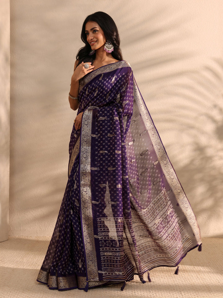 Purple Floral Printed Silk Blend Saree 
With Unstitched Blouse Piece