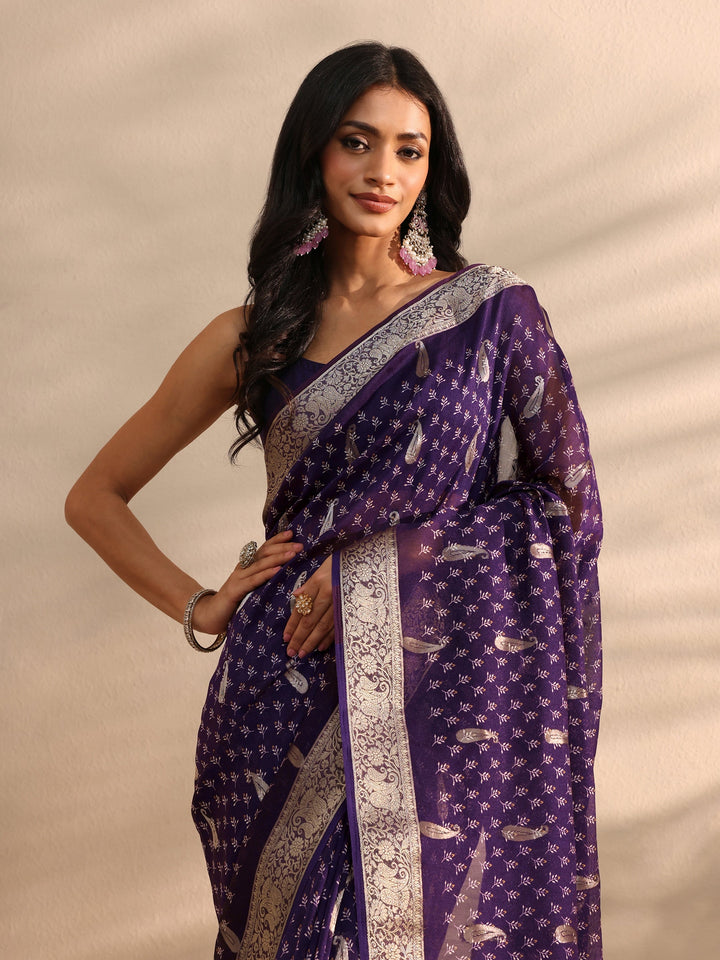Purple Floral Printed Silk Blend Saree 
With Unstitched Blouse Piece