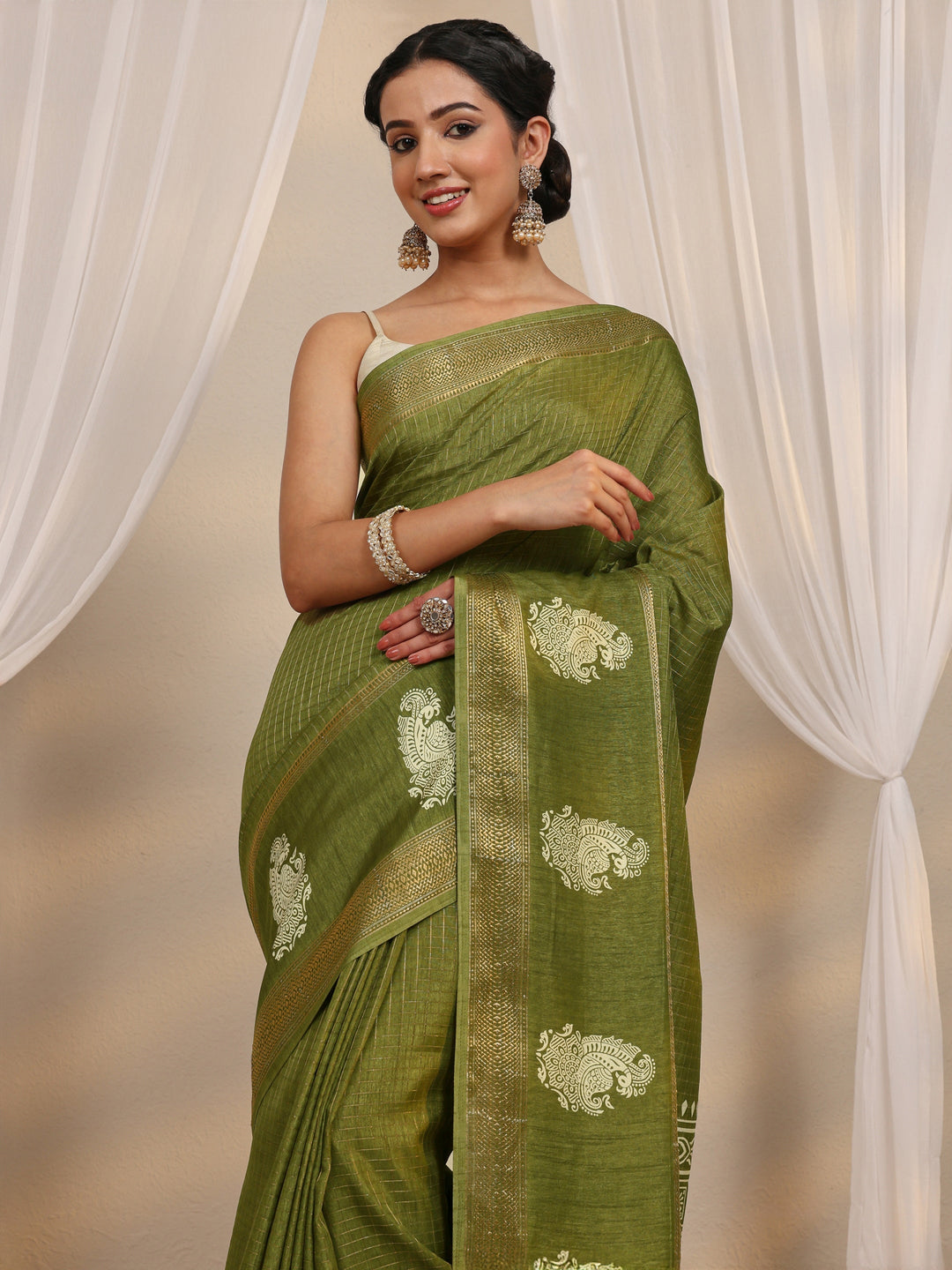 Olive Checkered Silk Blend Saree With Unstitched Blouse Piece