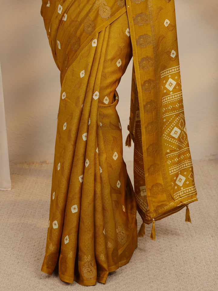 Mustard Bandhani Printed Silk Blend Saree With Unstitched Blouse Piece