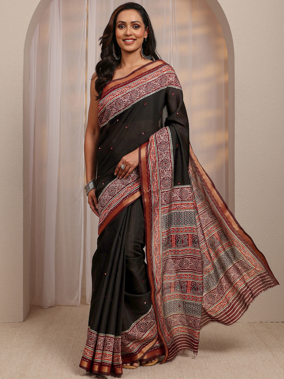 Black Mirror Work Silk Blend Saree 
With Unstitched Blouse Piece