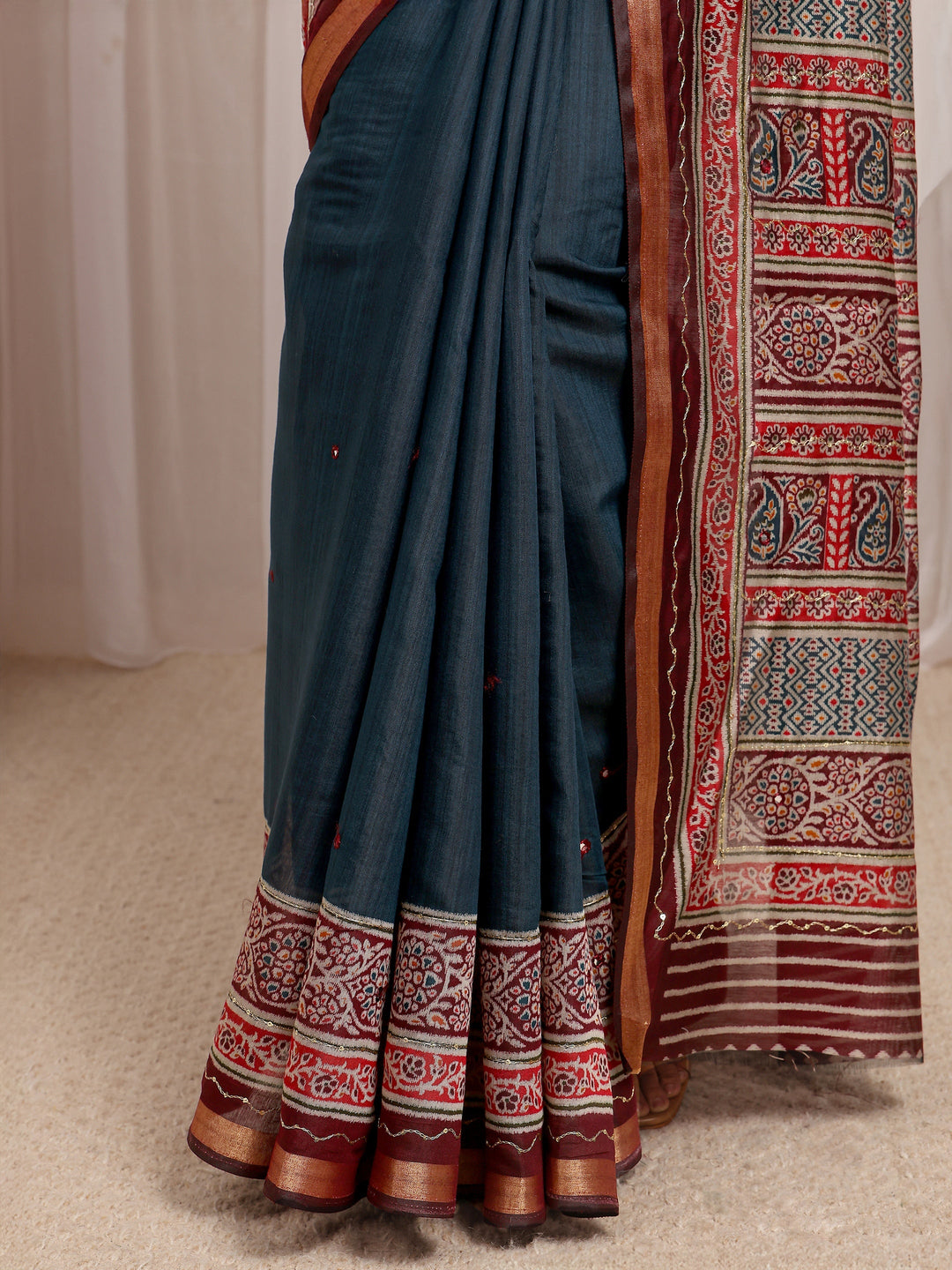 Navy Blue Solid Silk Blend Saree With Unstitched Blouse Piece
