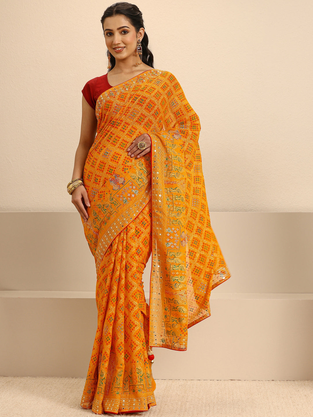 Mustard Bandhani Printed Silk Blend Saree With Unstitched Blouse Piece