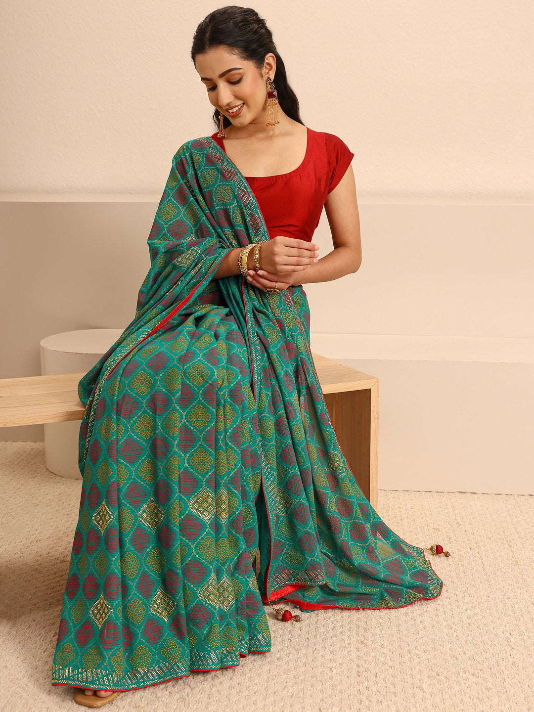 Green Bandhani Printed Silk Blend Saree With Unstitched Blouse Piece