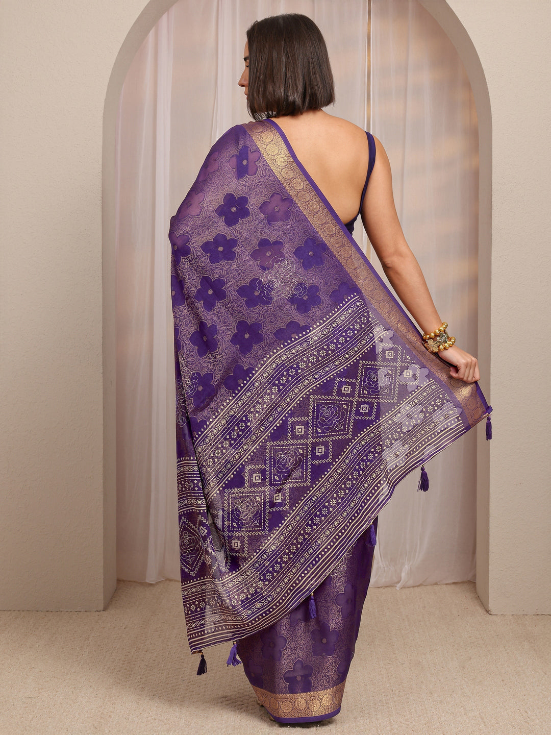 Purple Floral Woven Design Jacquard Silk Blend Saree With Unstitched Blouse Piece